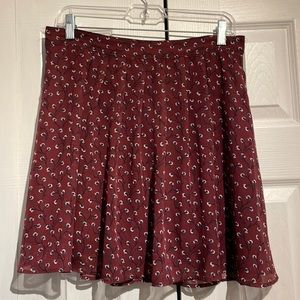 Old Navy maroon patterned skirt size medium